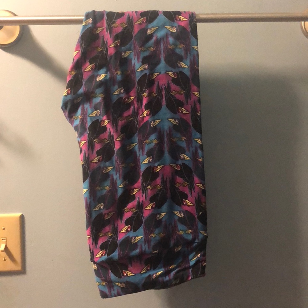 TC LuLaRoe Disney leggings